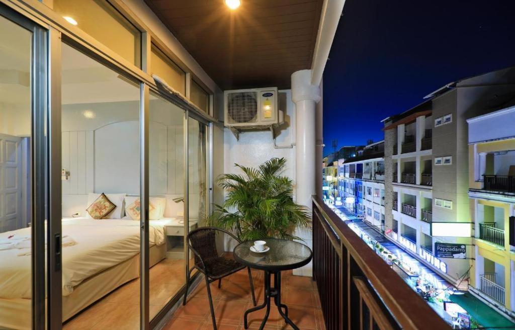 Gorgeous Boutique Room Patong Exterior photo